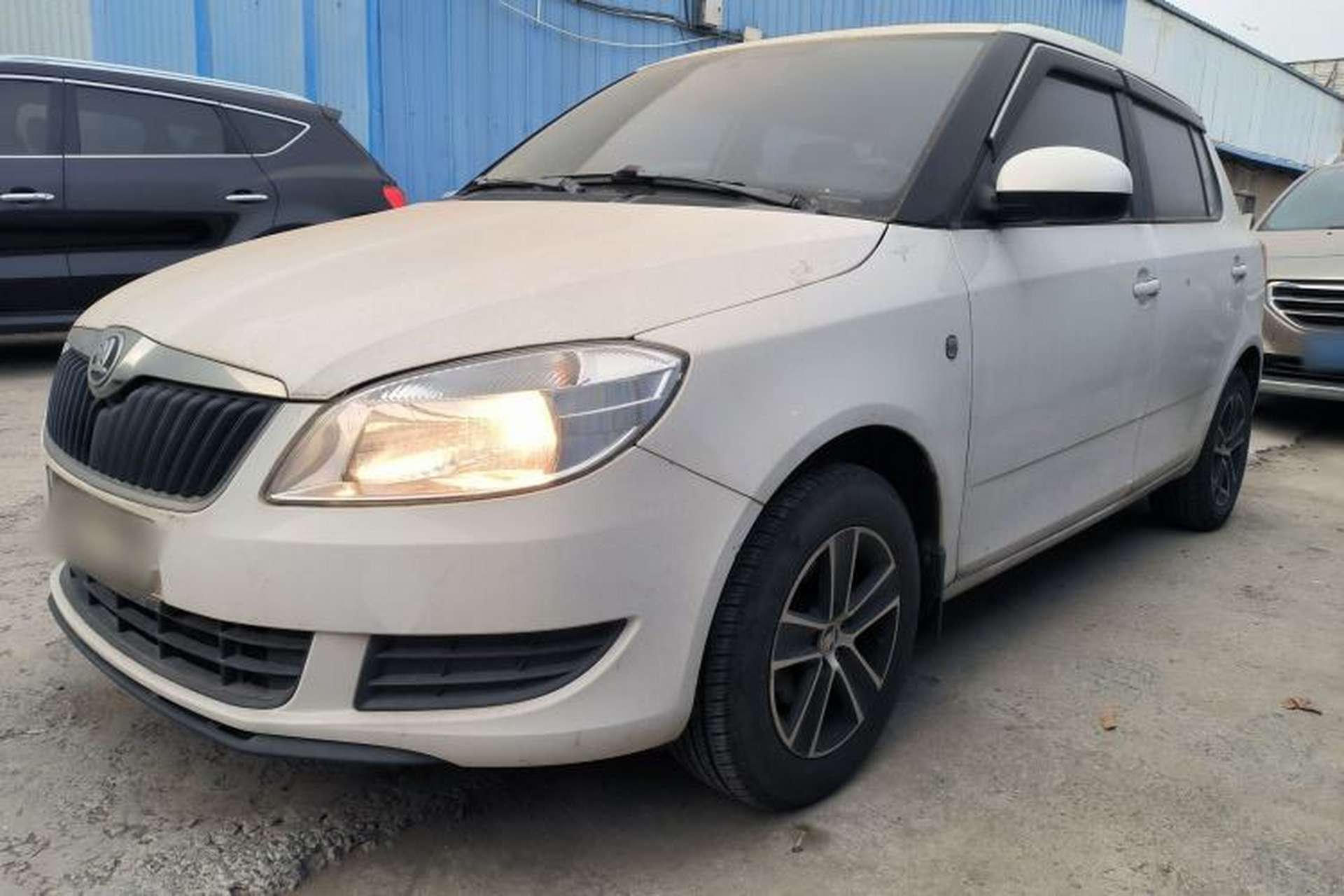 Used Skoda Fabia 2014 1.4L Manual Crystal Edition Front Left 45 Deg