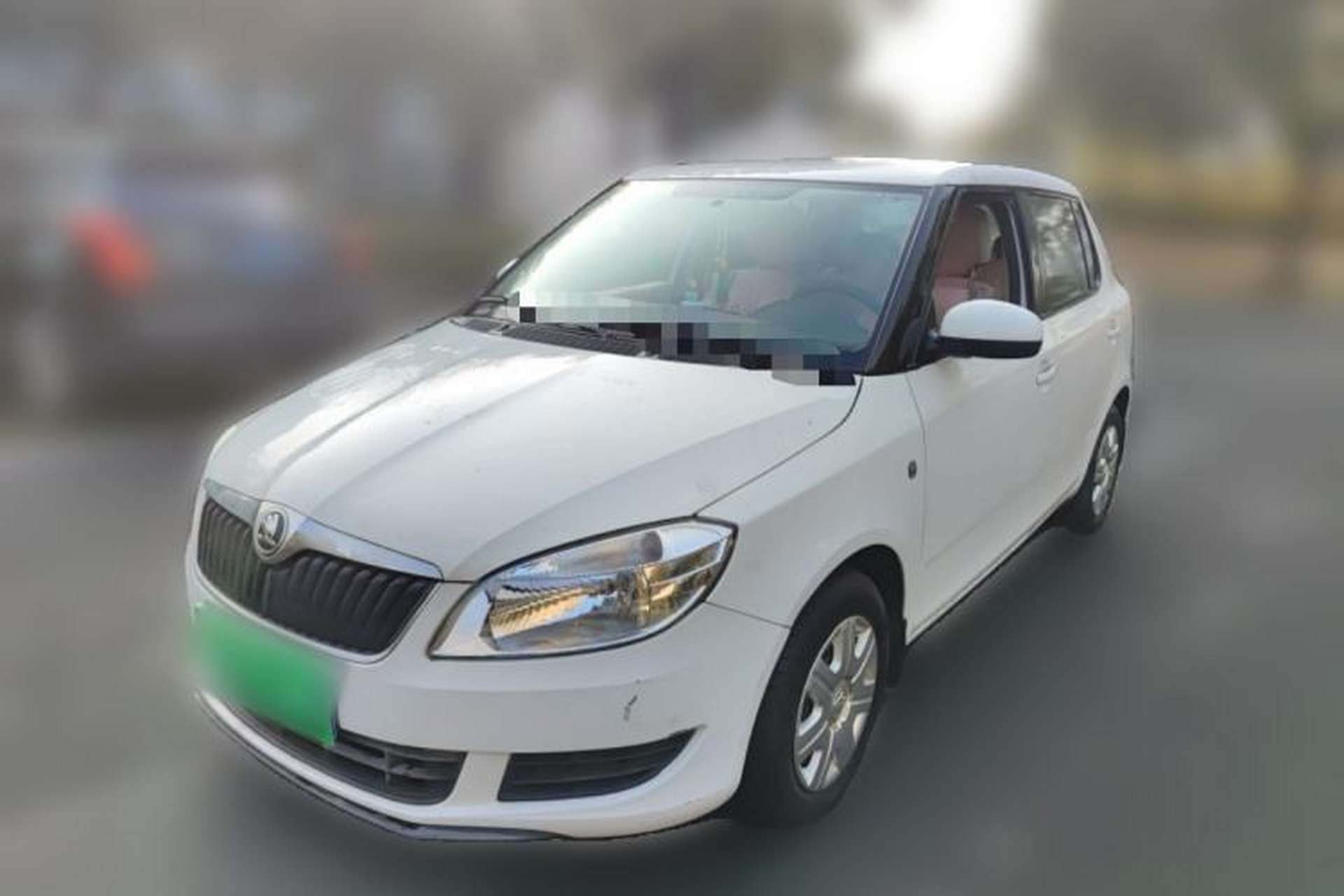 Used Skoda Fabia 2014 1.4L Automatic Crystal Edition Front Left 45 Deg