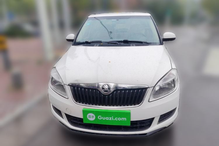 Used Skoda Fabia 2014 1.4L Automatic Crystal Edition Front