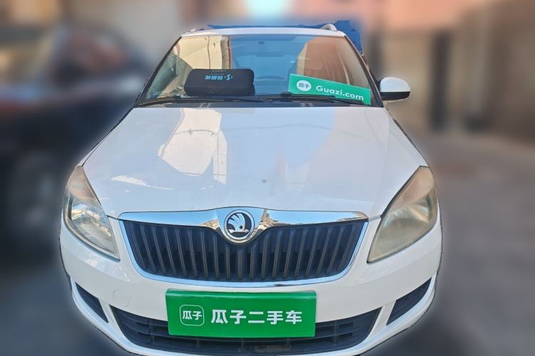 Used Skoda Fabia 2014 1.4L Automatic Crystal Edition Front