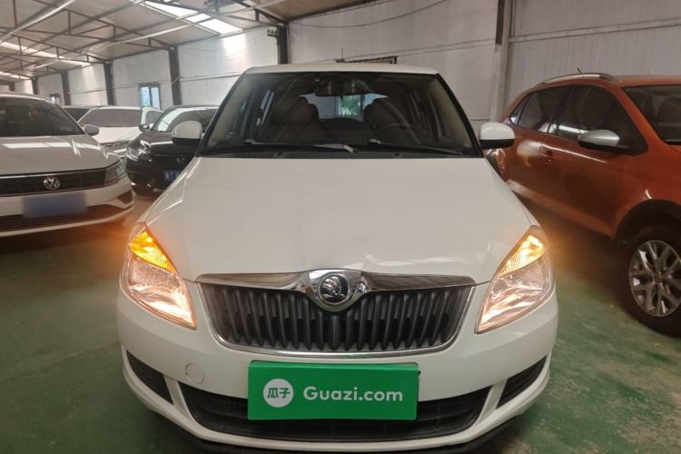 Used Skoda Fabia 2014 1.4L Automatic Crystal Edition Front