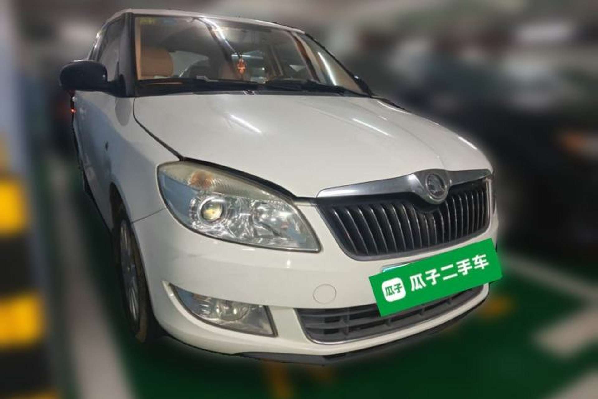 Used Skoda Fabia 2014 1.6L Automatic Crystal Edition Front Right 45 Deg