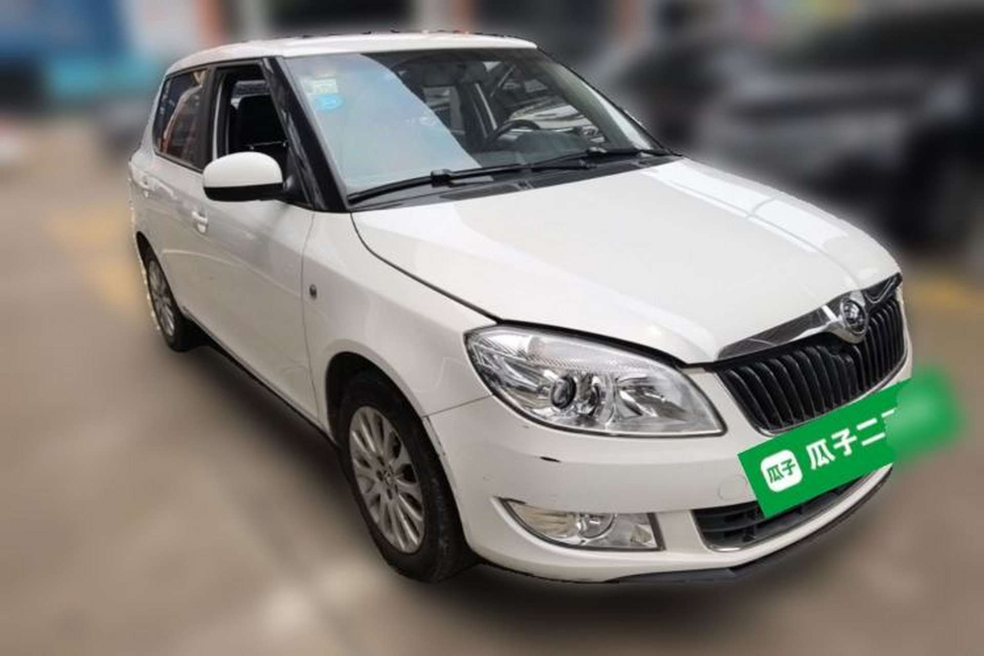 Used Skoda Fabia 2014 1.6L Automatic Crystal Edition Front Right 45 Deg