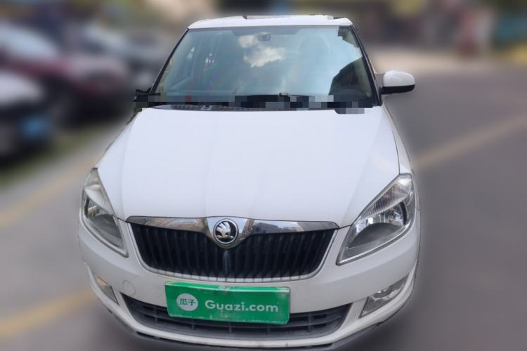 Used Skoda Fabia 2014 1.4L Automatic Crystal Edition Front
