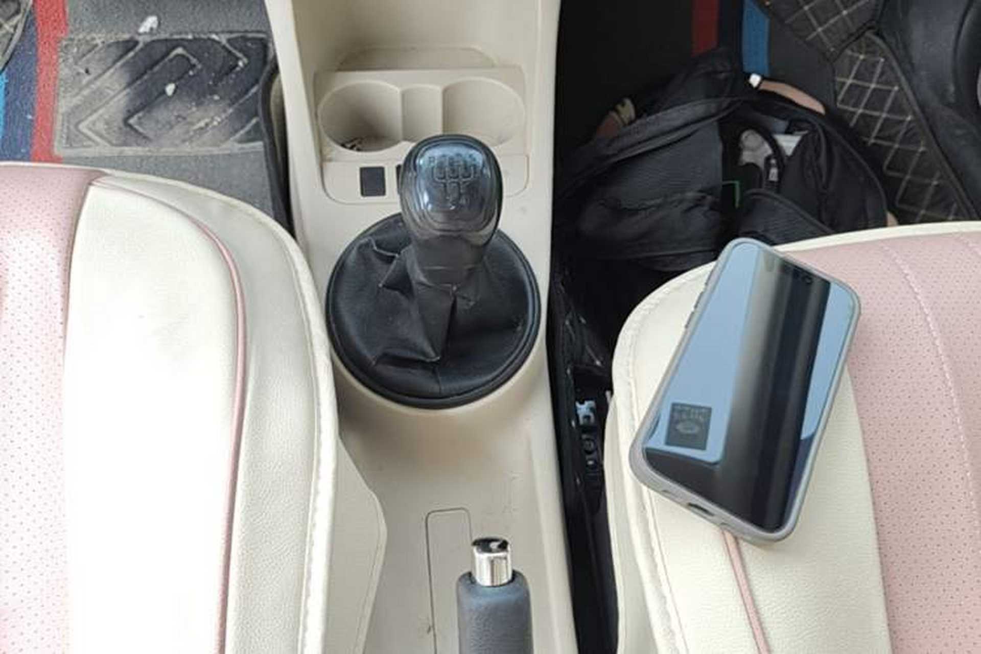 Used Skoda Fabia 2014 1.4L Manual Crystal Edition Gear Lever