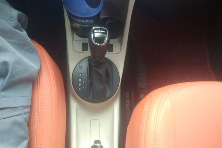 Used Skoda Fabia 2014 1.4L Automatic Crystal Edition Gear Lever
