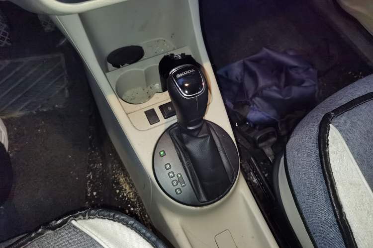 Used Skoda Fabia 2014 1.4L Automatic Crystal Edition Gear Lever
