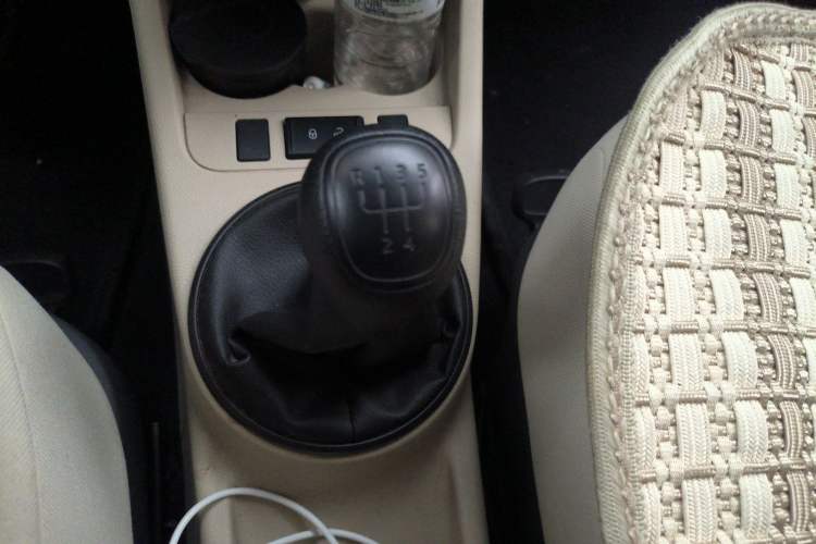 Used Skoda Fabia 2014 1.4L Manual Crystal Edition Gear Lever