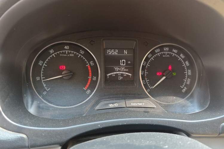 Used Skoda Fabia 2014 1.4L Automatic Crystal Edition Instrument Cluster