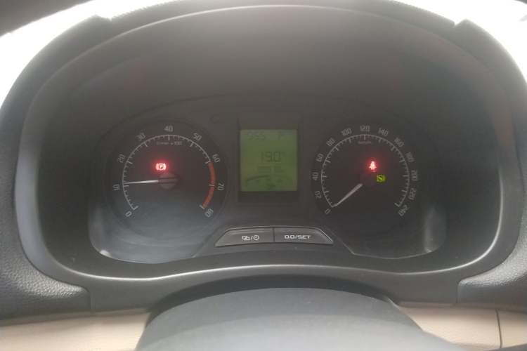 Used Skoda Fabia 2014 1.4L Automatic Crystal Edition Instrument Cluster