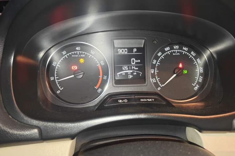 Used Skoda Fabia 2014 1.6L Automatic Crystal Edition Instrument Cluster