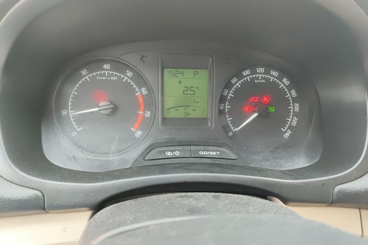 Used Skoda Fabia 2014 1.4L Automatic Crystal Edition Instrument Cluster