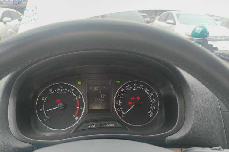 Used Skoda Fabia 2014 1.4L Automatic Crystal Edition Instrument Cluster