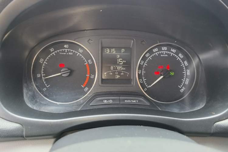 Used Skoda Fabia 2014 1.6L Automatic Crystal Edition Instrument Cluster