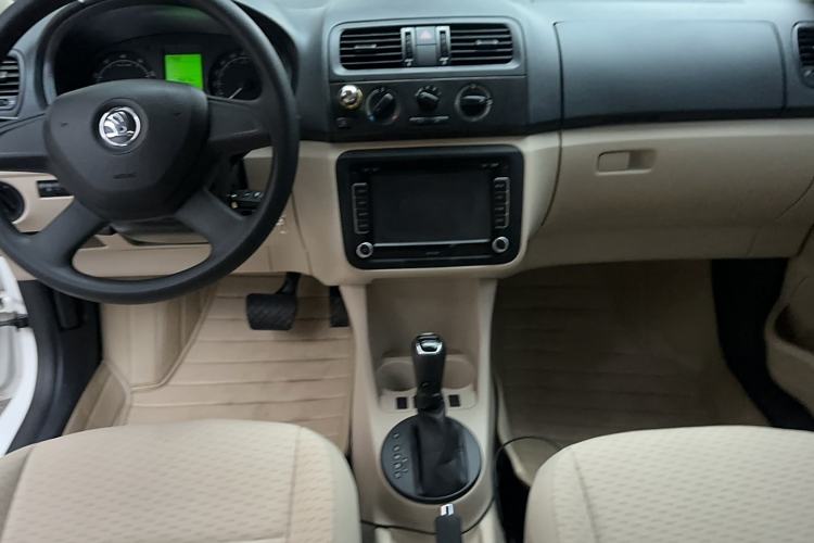 Used Skoda Fabia 2014 1.4L Automatic Crystal Edition Interior 3