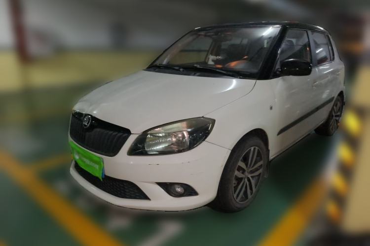 Used Skoda Fabia 2014 1.6L Automatic Sport Edition Guazi used car, China used car export, Used car for sale, Used cars, Cheapest cars for sale