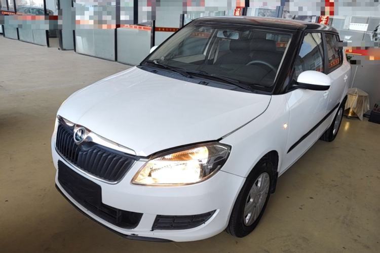 Ojetý Skoda Fabia 2014 1.4L Automatic Crystal Edition Guazi used car, China used car export, Used car for sale, Used  cars, Cheapest cars for sale