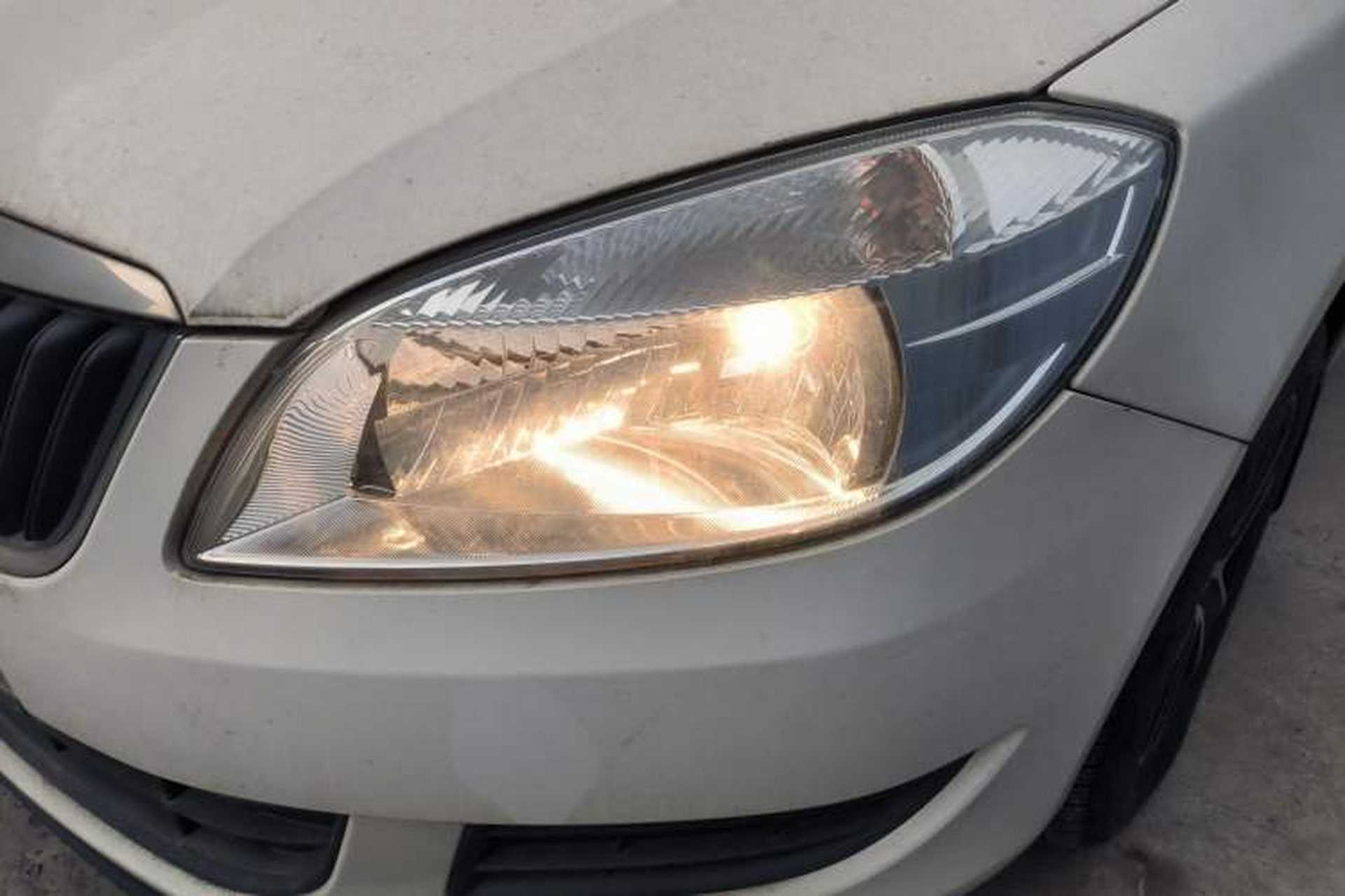 Used Skoda Fabia 2014 1.4L Manual Crystal Edition Left Front Headlight