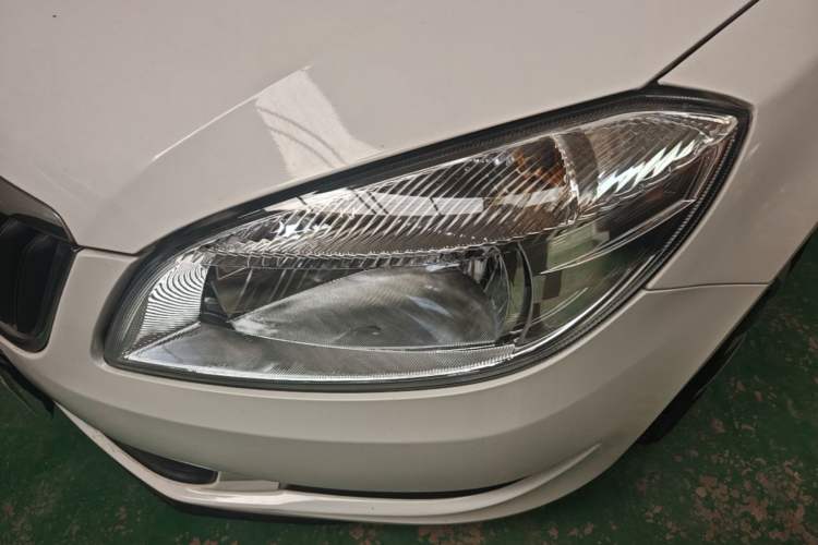 Used Skoda Fabia 2014 1.4L Automatic Crystal Edition Left Front Headlight