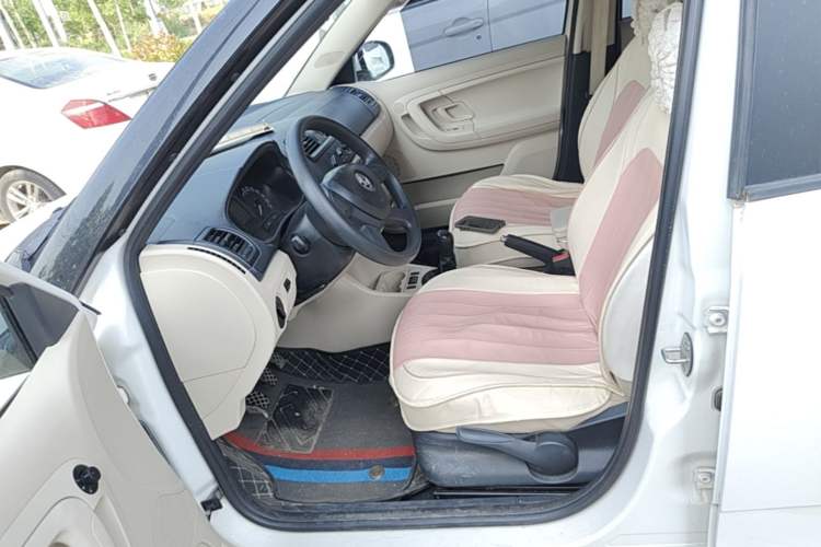 Used Skoda Fabia 2014 1.4L Manual Crystal Edition Left Front Seat
