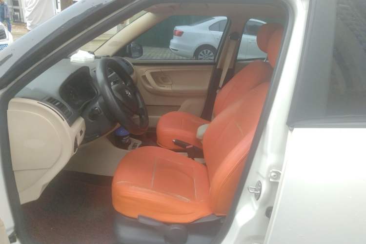 Used Skoda Fabia 2014 1.4L Automatic Crystal Edition Left Front Seat