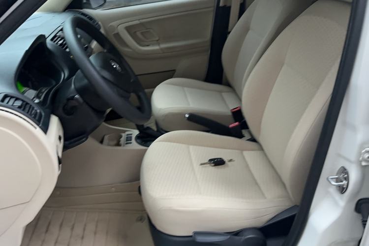 Used Skoda Fabia 2014 1.4L Automatic Crystal Edition Left Front Seat