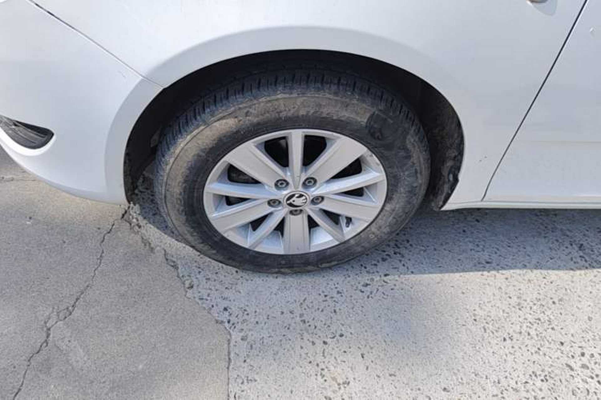 Used Skoda Fabia 2014 1.4L Manual Crystal Edition Left Front Wheel Hub