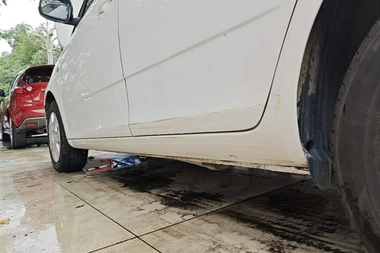Used Skoda Fabia 2014 1.4L Automatic Crystal Edition Left Side Sill