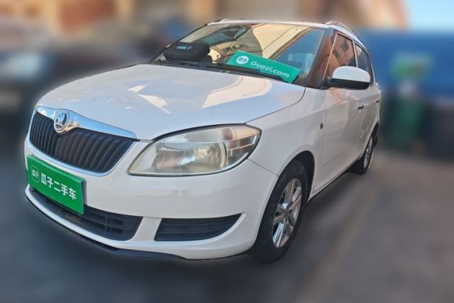 Used Skoda Fabia 2014 1.4L Automatic Crystal Edition