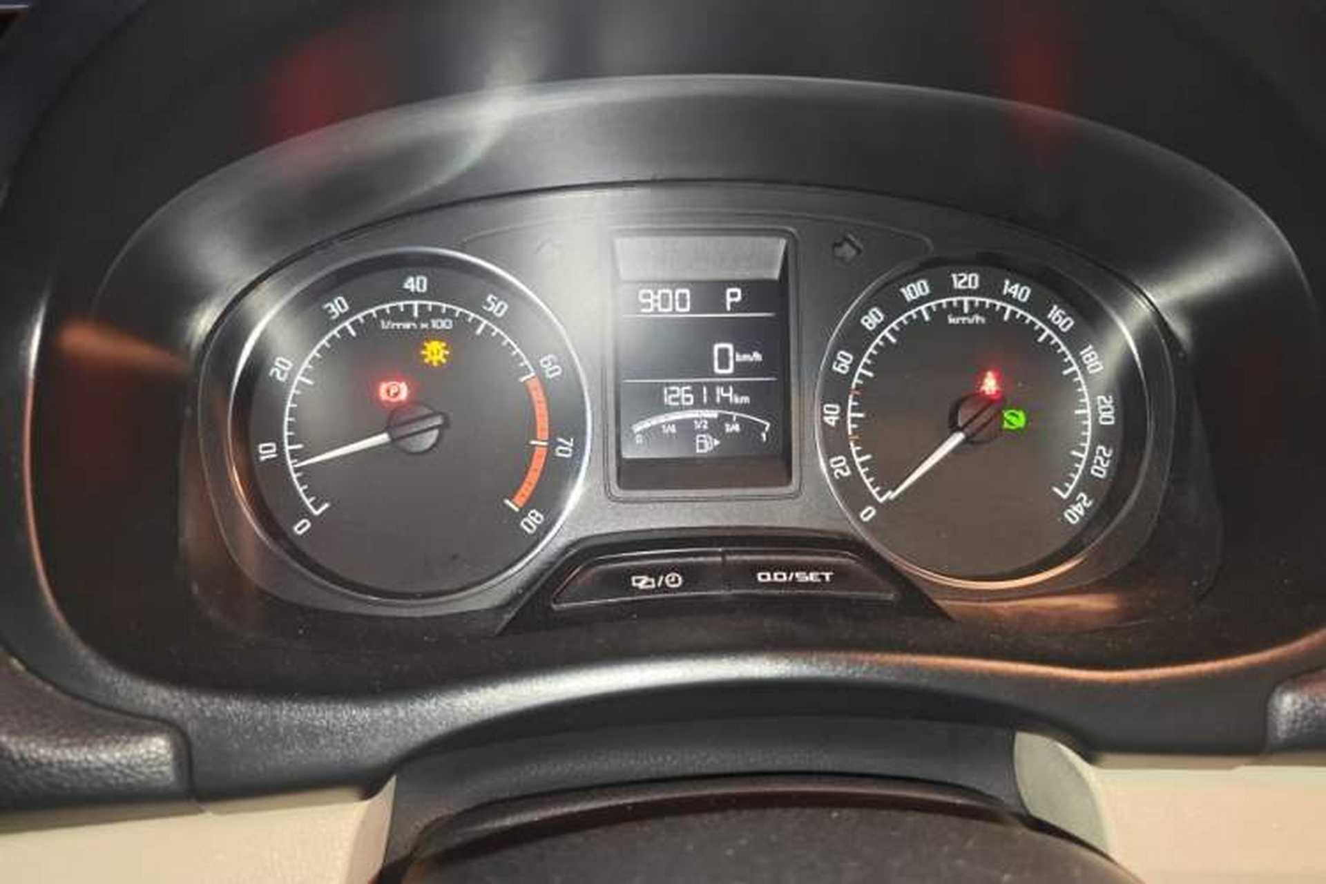 Used Skoda Fabia 2014 1.6L Automatic Crystal Edition Odometer Close Up
