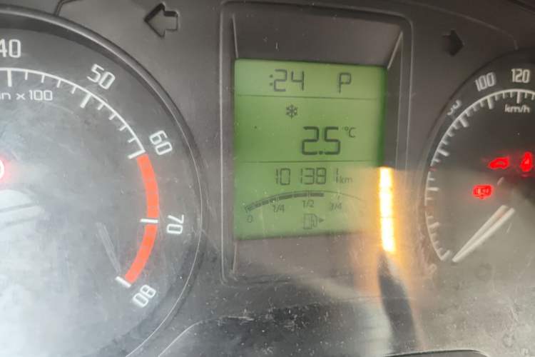 Used Skoda Fabia 2014 1.4L Automatic Crystal Edition Odometer Close Up