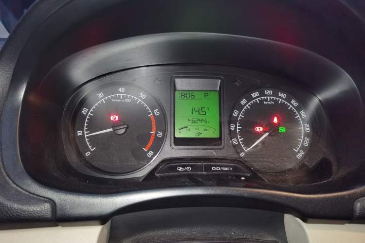 Used Skoda Fabia 2014 1.4L Automatic Crystal Edition Odometer Close Up