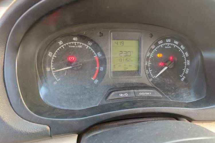 Used Skoda Fabia 2014 1.4L Manual Crystal Edition Odometer Close Up