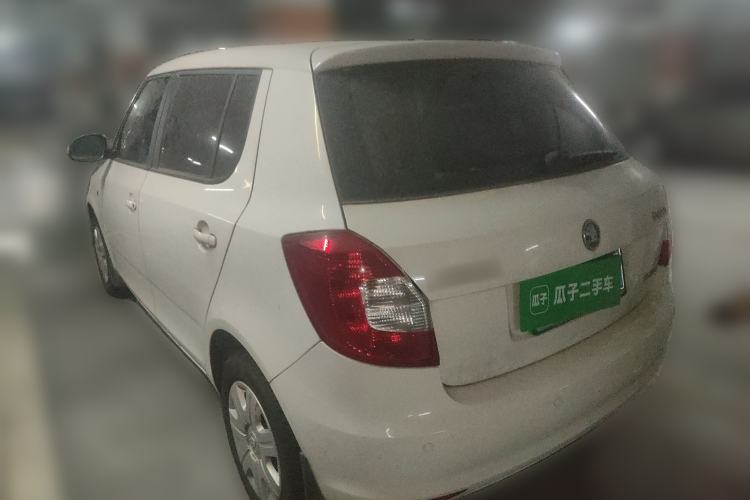 Used Skoda Fabia 2014 1.4L Automatic Crystal Edition Rear Left 45 Deg