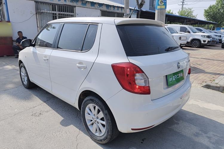 Used Skoda Fabia 2014 1.4L Manual Crystal Edition Rear Left 45 Deg