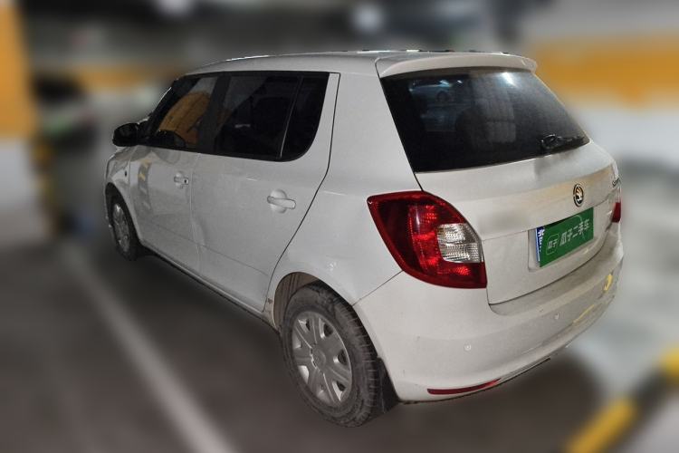 Used Skoda Fabia 2014 1.4L Manual Crystal Edition Rear Left 45 Deg