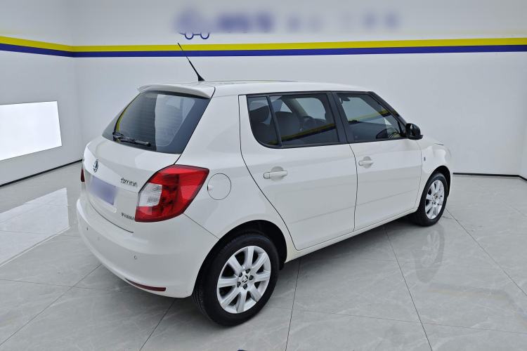 Used Skoda Fabia 2014 1.4L Manual Jingling Edition Rear Right 45 Deg