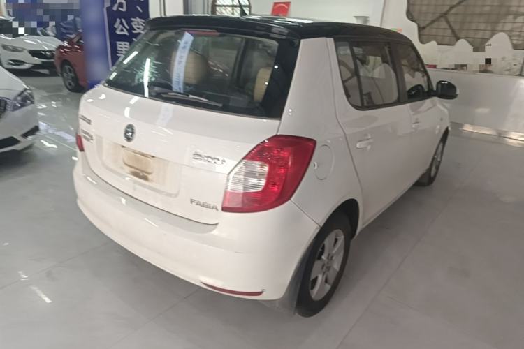 Used Skoda Fabia 2014 1.4L Manual Crystal Edition Rear Right 45 Deg