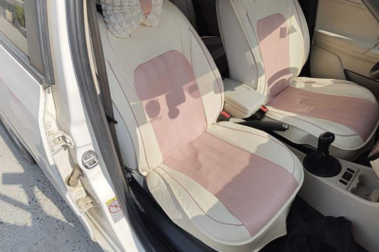 Used Skoda Fabia 2014 1.4L Manual Crystal Edition Right Front Seat