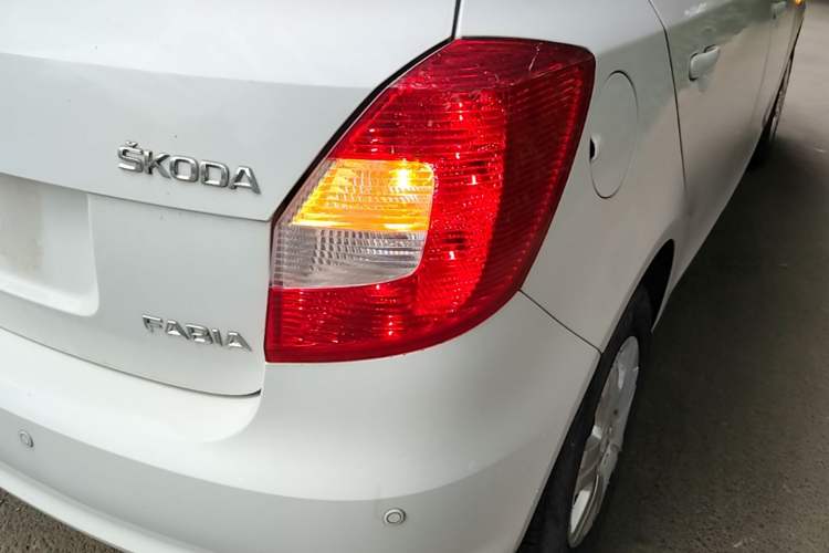 Used Skoda Fabia 2014 1.4L Automatic Crystal Edition Right Rear Taillight