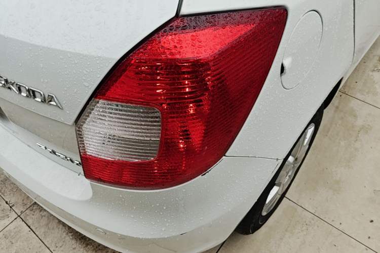 Used Skoda Fabia 2014 1.4L Automatic Crystal Edition Right Rear Taillight