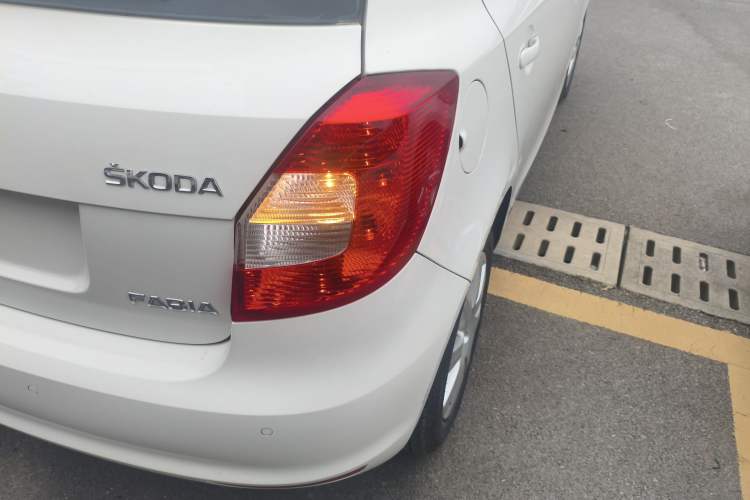 Used Skoda Fabia 2014 1.4L Automatic Crystal Edition Right Rear Taillight