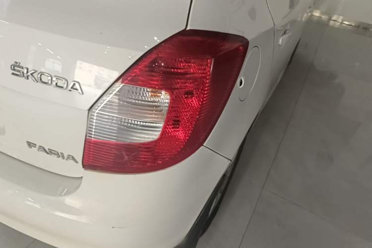 Used Skoda Fabia 2014 1.4L Manual Crystal Edition Right Rear Taillight
