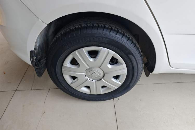 Used Skoda Fabia 2014 1.4L Automatic Crystal Edition Right Rear Wheel Hub