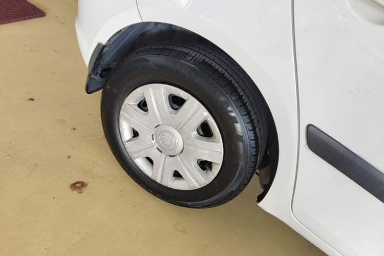 Used Skoda Fabia 2014 1.4L Automatic Crystal Edition Right Rear Wheel Hub