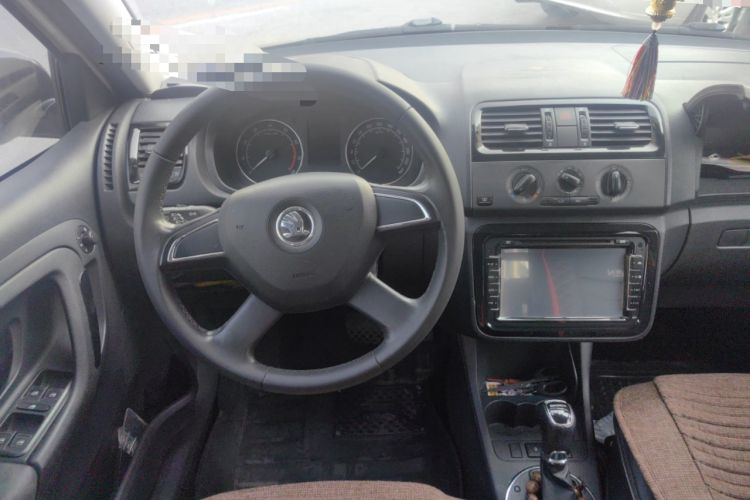 Used Skoda Fabia 2014 1.6L Automatic Sport Edition Steering Wheel
