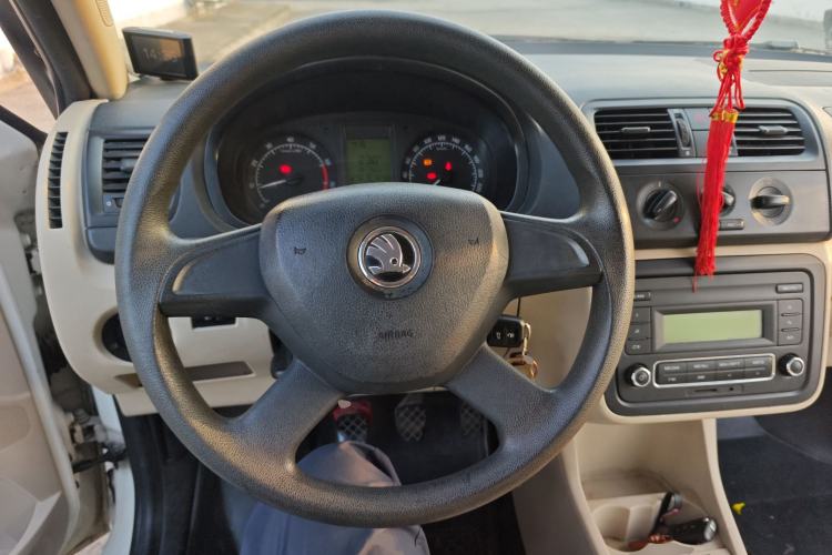 Used Skoda Fabia 2014 1.4L Manual Crystal Edition Steering Wheel