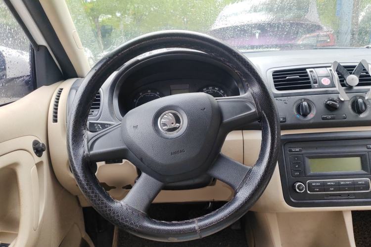 Used Skoda Fabia 2014 1.4L Automatic Crystal Edition Steering Wheel