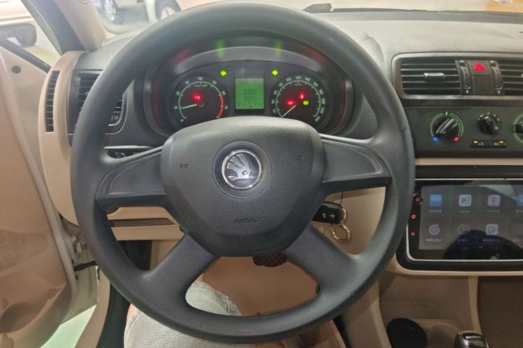 Used Skoda Fabia 2014 1.4L Automatic Crystal Edition Steering Wheel