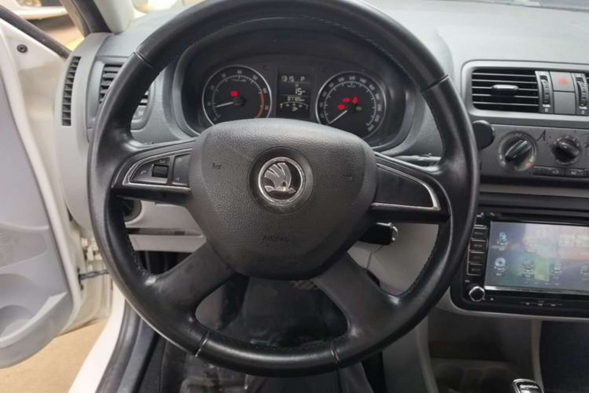 Used Skoda Fabia 2014 1.6L Automatic Crystal Edition Steering Wheel